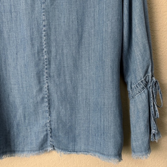 Rails Linen Blend Zimi Vintage Wash Chambray Bell Sleeves V Neck Long Sleeve Top - Picture 6 of 15